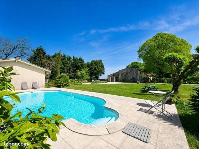 Maison 5 pièces 225 m²