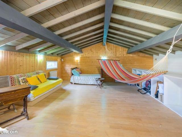 Maison 5 pièces 226 m²