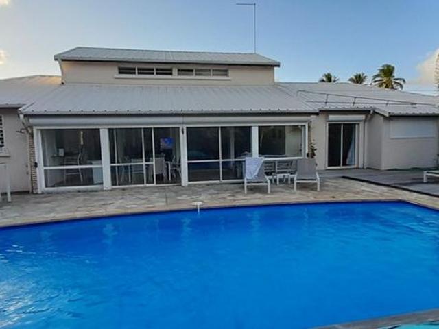 Maison 5 pièces 226 m²