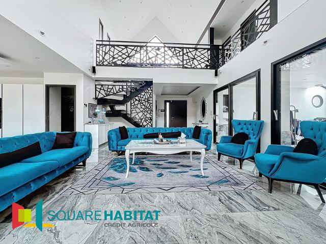 Maison 5 pièces 226 m²