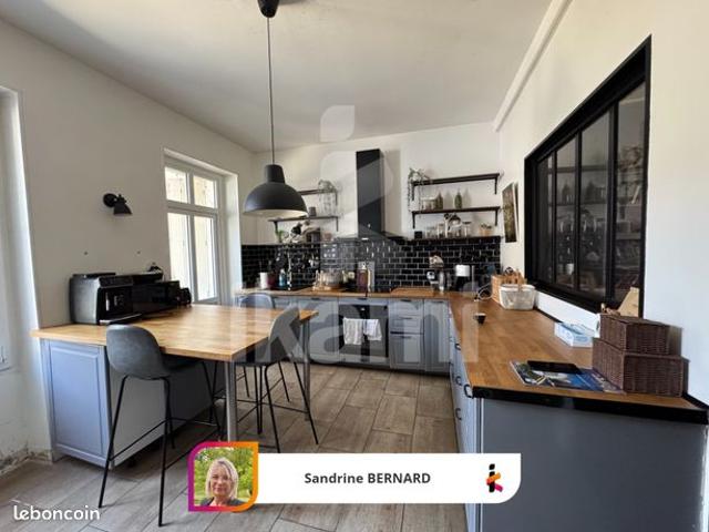 Maison 5 pièces 227 m²