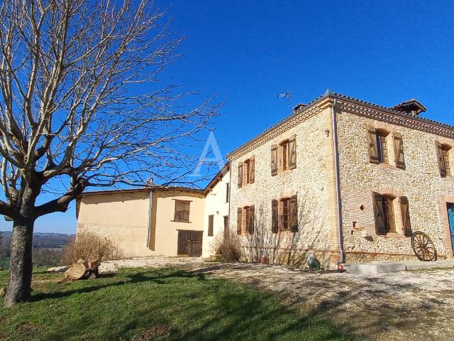 Maison 6 pièces 228 m²