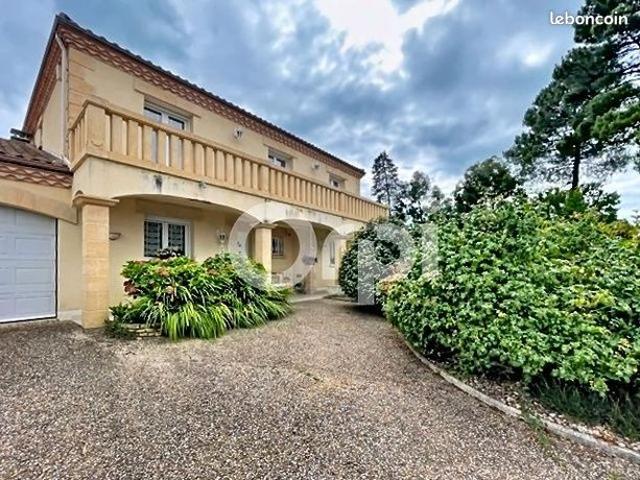 Maison 5 pièces 228 m²