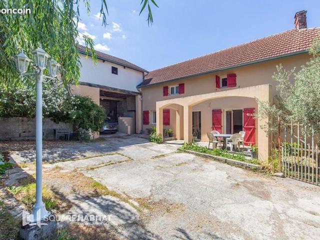 Maison 5 pièces 228 m²