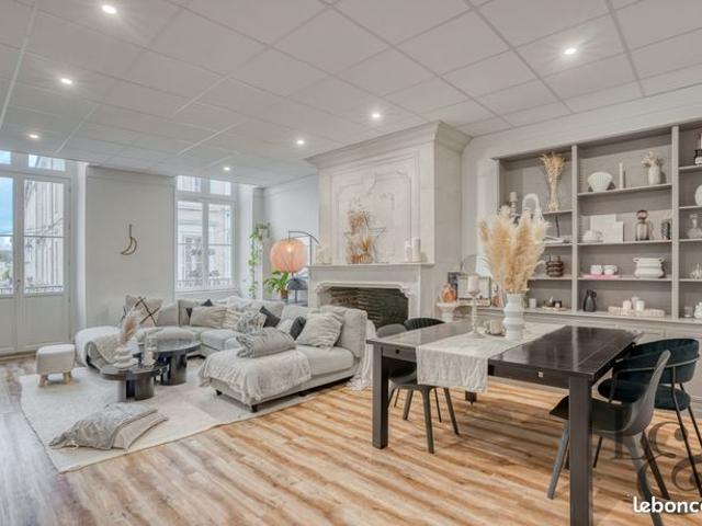 Maison 5 pièces 220 m²