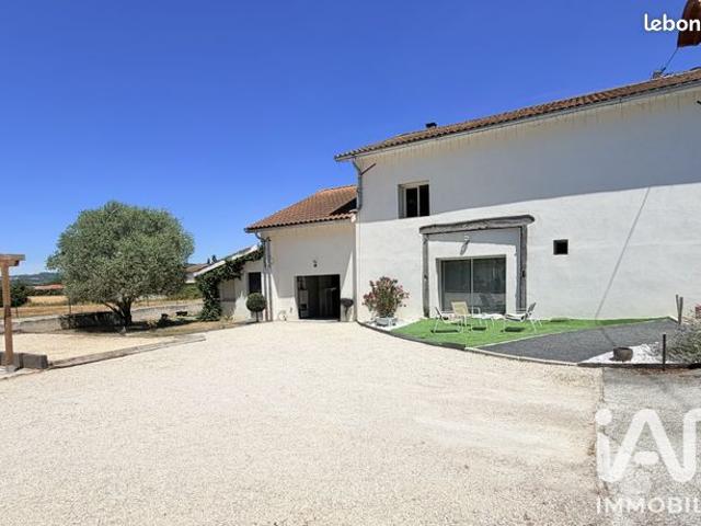 Maison 5 pièces 220 m²
