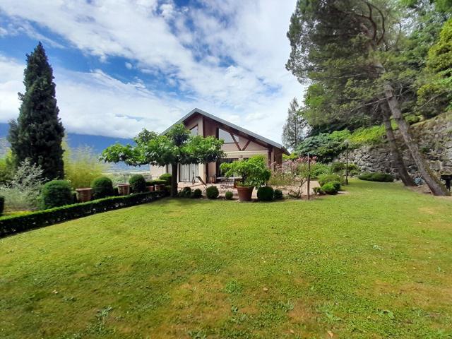 Maison 5 pièces 220 m²