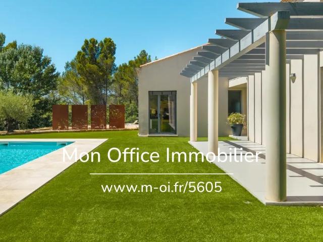 Maison 5 pièces 220 m²