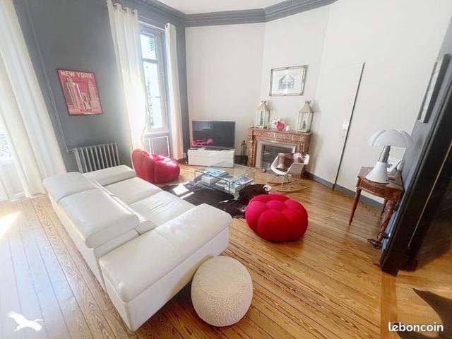 Maison 5 pièces 220 m²