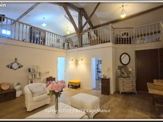 Maison 5 pièces 220 m²