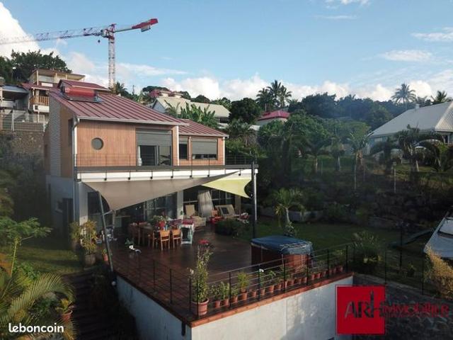 Maison 5 pièces 220 m²