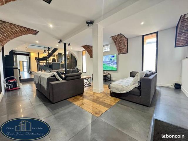 Maison 5 pièces 220 m²