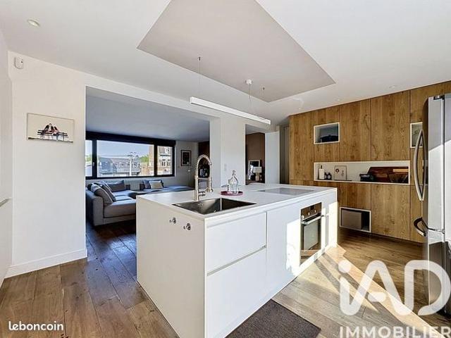 Maison 5 pièces 220 m²