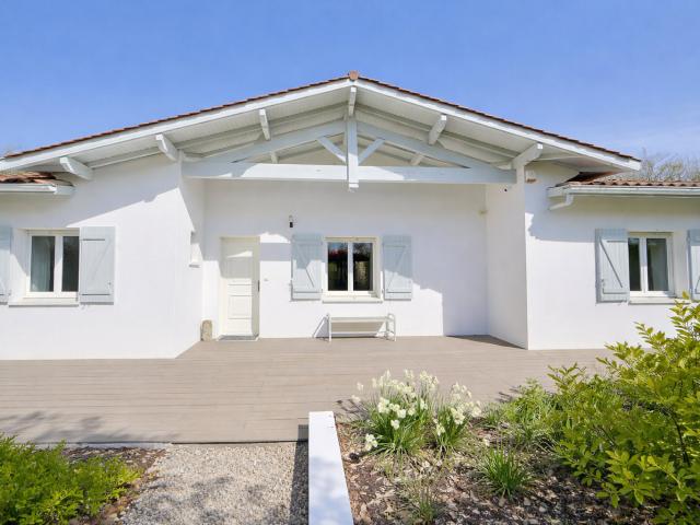 Maison 5 pièces 220 m²