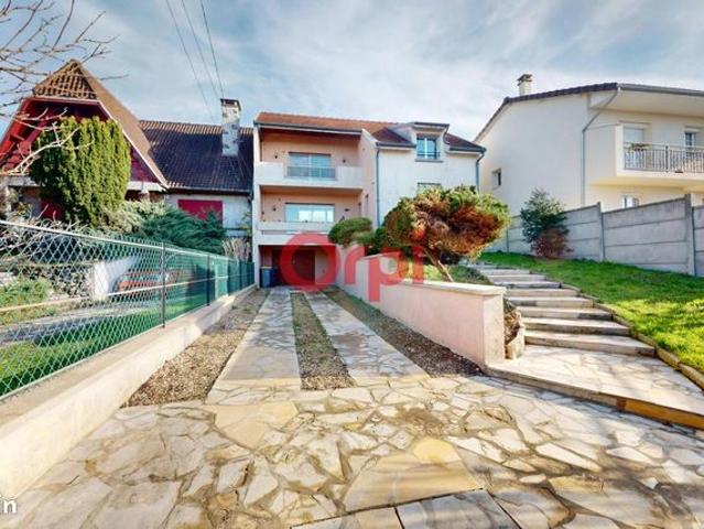 Maison 5 pièces 220 m²