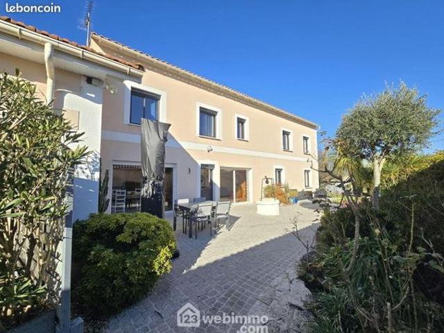 Maison 5 pièces 220 m²