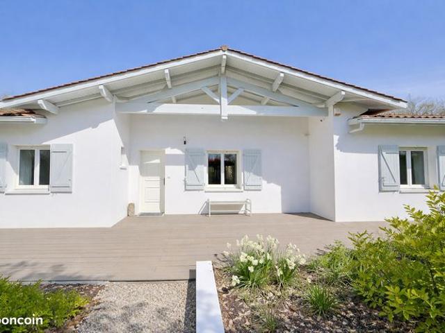 Maison 5 pièces 220 m²