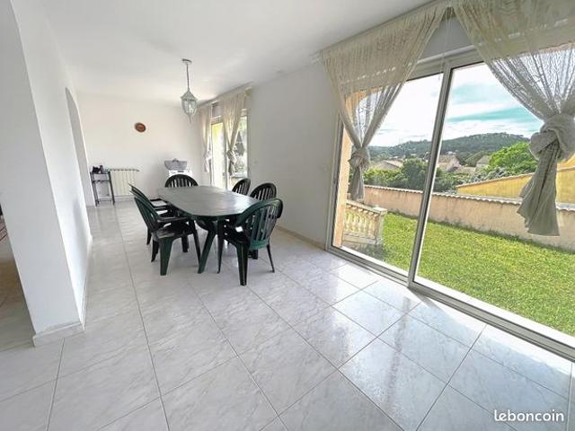 Maison 5 pièces 220 m²