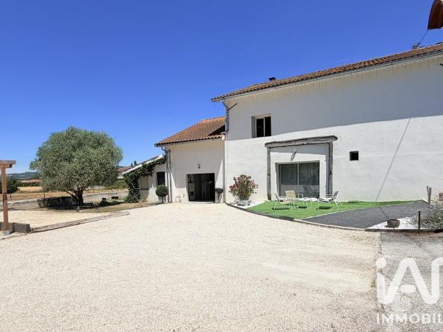 Maison 5 pièces 220 m²