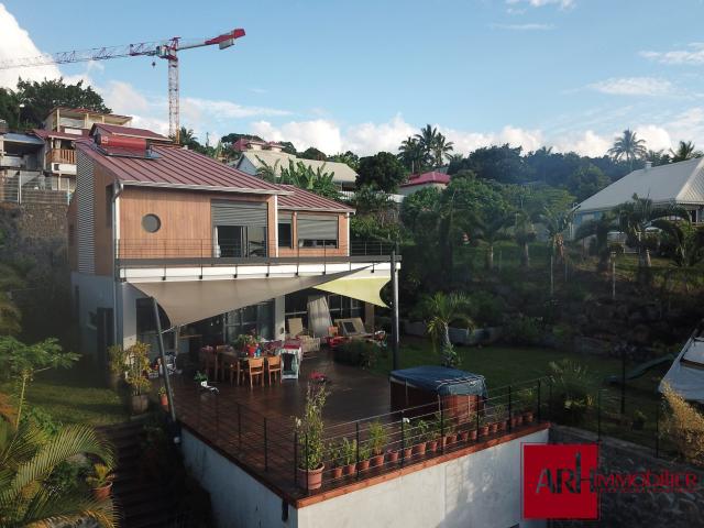 Maison 5 pièces 220 m²