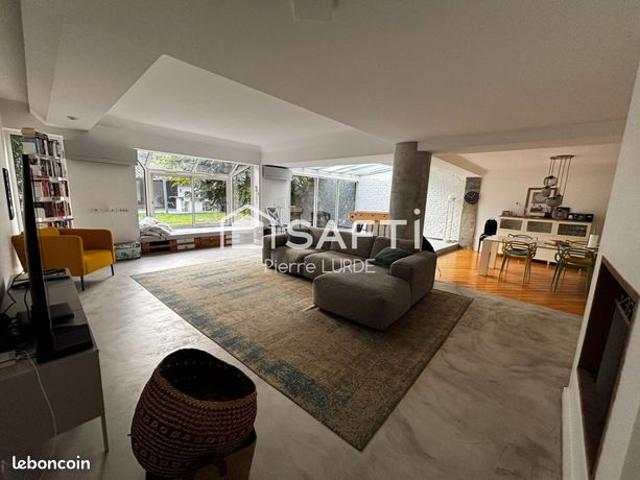 Maison 5 pièces 220 m²
