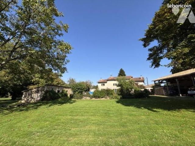 Maison 5 pièces 222 m²