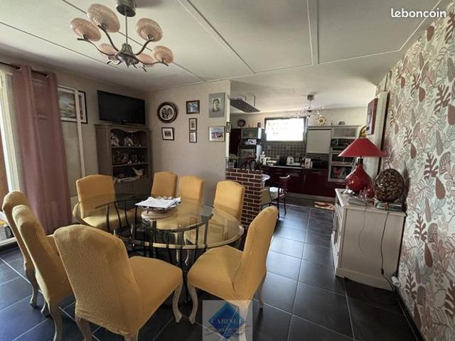 Maison 5 pièces 222 m²