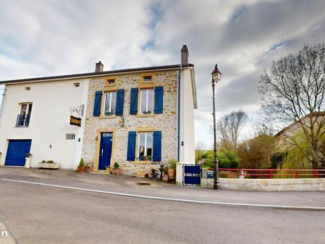 Maison 5 pièces 222 m²