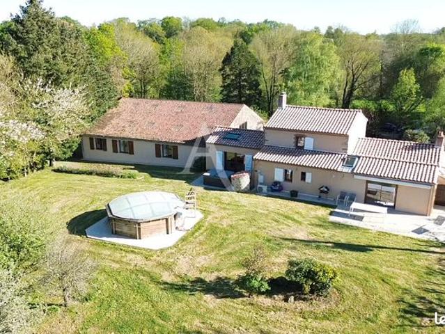 Maison 5 pièces 222 m²