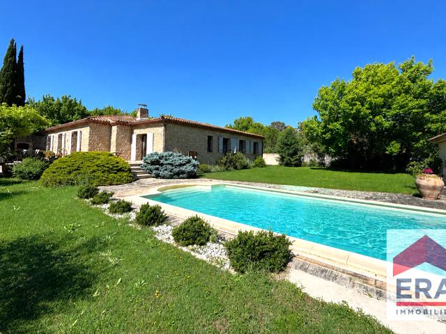 Maison 5 pièces 223 m²