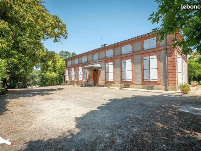 Maison 5 pièces 223 m²