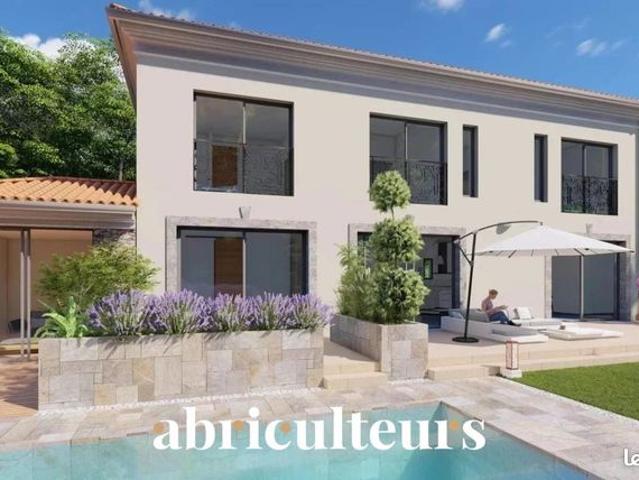 Maison 5 pièces 223 m²