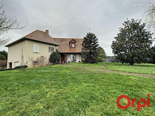 Maison 5 pièces 234 m²