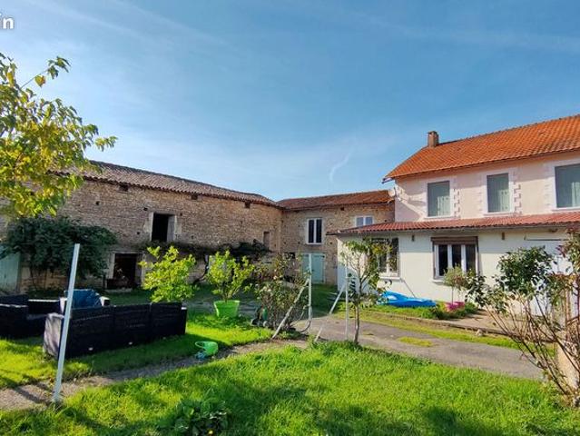 Maison 5 pièces 235 m²