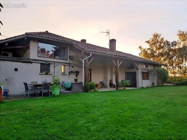 Maison 5 pièces 235 m²