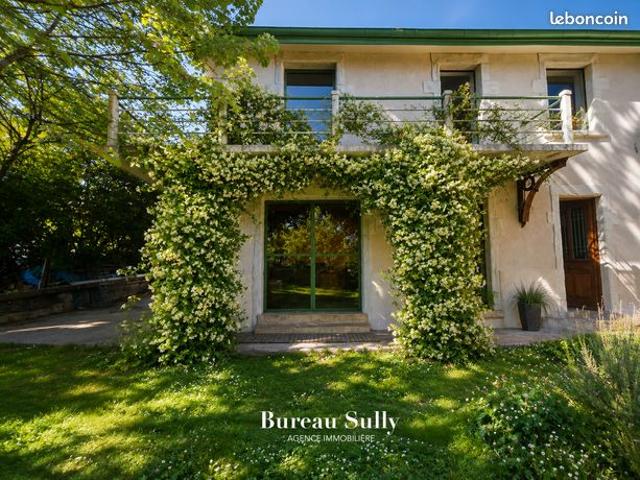 Maison 5 pièces 235 m²
