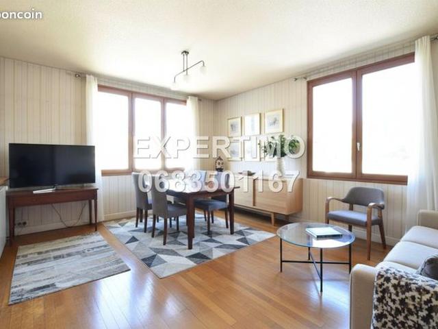 Maison 5 pièces 235 m²