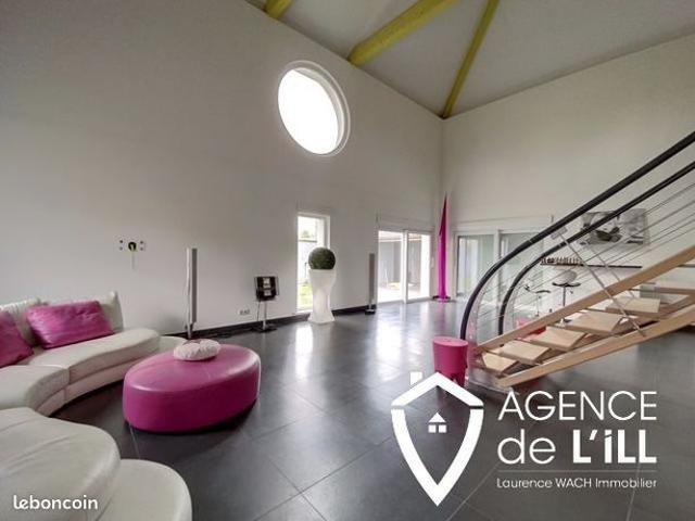 Maison 5 pièces 236 m²
