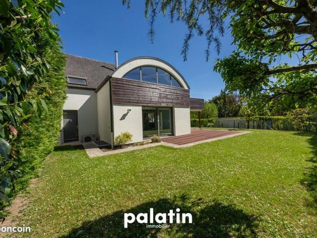 Maison 5 pièces 236 m²