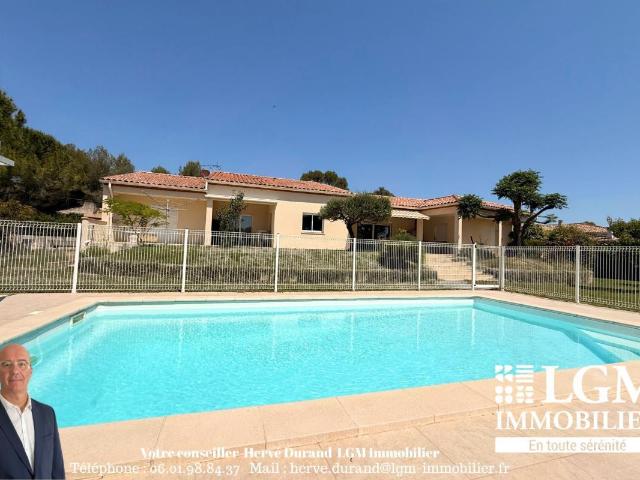Maison 5 pièces 236 m²