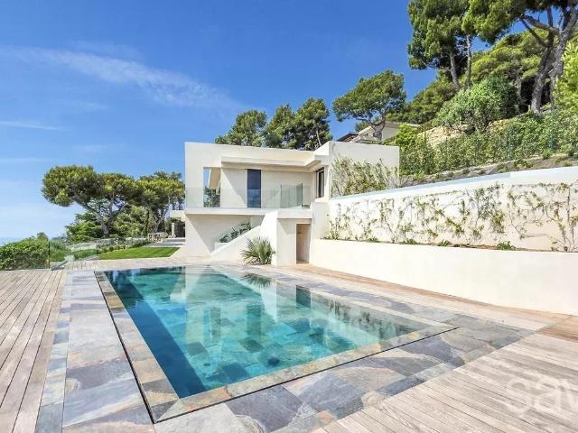 Maison 5 pièces 238 m²