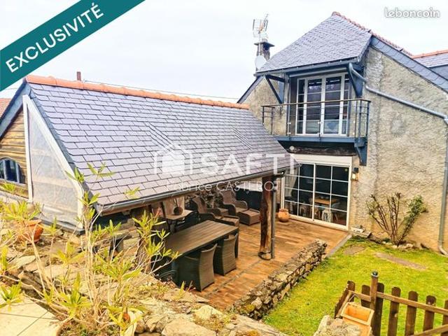 Maison 5 pièces 238 m²