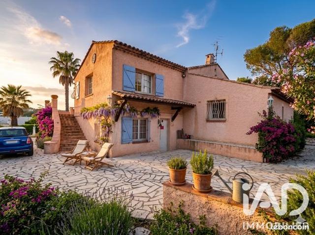 Maison 5 pièces 238 m²