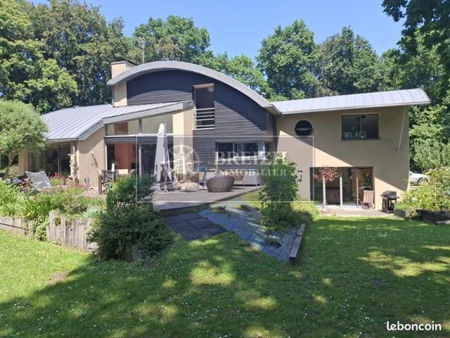 Maison 5 pièces 239 m²