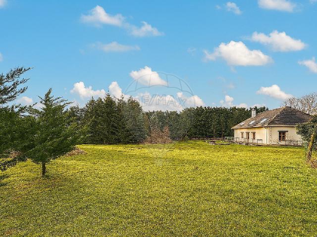 Maison 5 pièces 239 m²