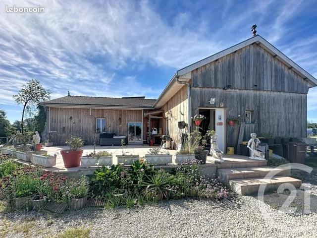 Maison 5 pièces 239 m²