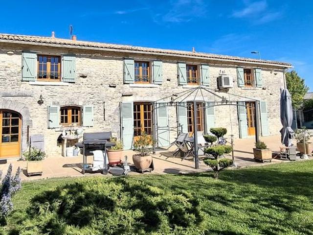 Maison 5 pièces 230 m²