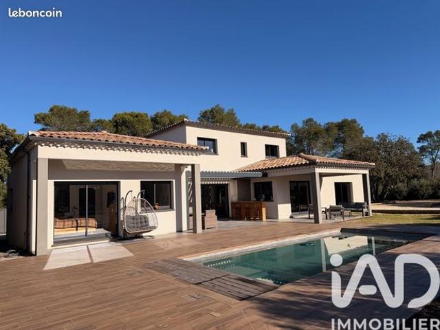 Maison 5 pièces 230 m²