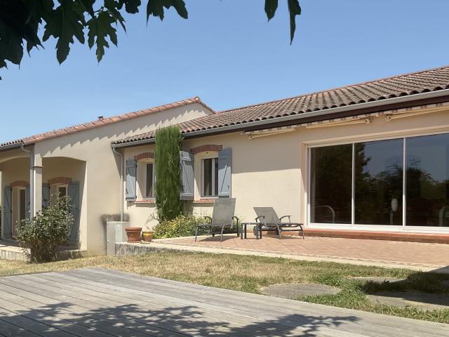 Maison 5 pièces 230 m²