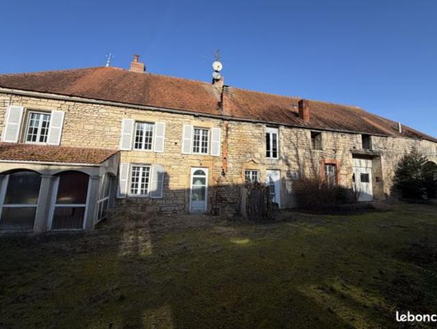 Maison 5 pièces 230 m²